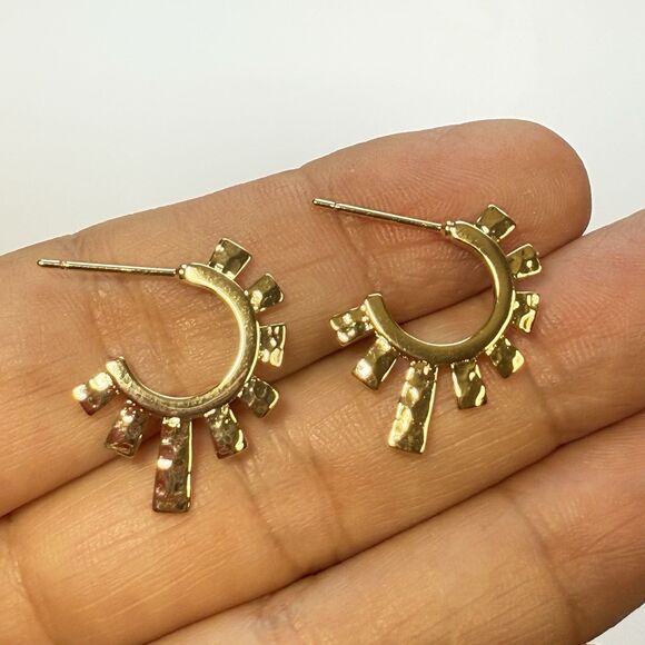 Kendra Scott x Target 14k Gold Over Brass Kat Huggie Earrings New - Picture 4 of 5